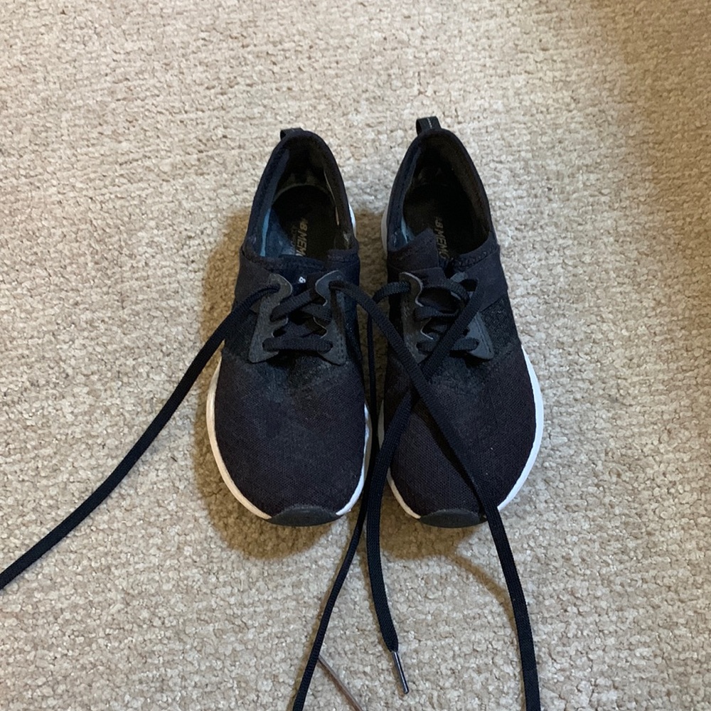 New Balance size 5 sneakers- great condition! Size 5